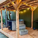 De Binnengouw Incl Hottub