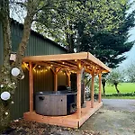 Holiday home De Binnengouw Incl Hottub *