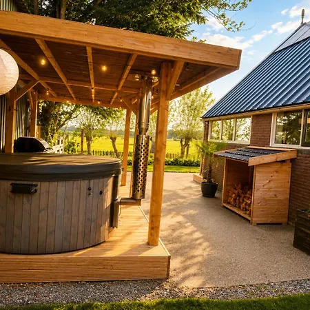 De Binnengouw Incl Hottub